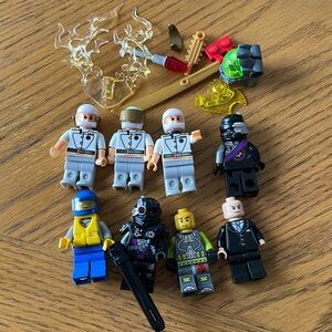 8 LEGO Mini Figures General Cryptor Lex Luthor Nindroid Warrior Atlantis Etc.